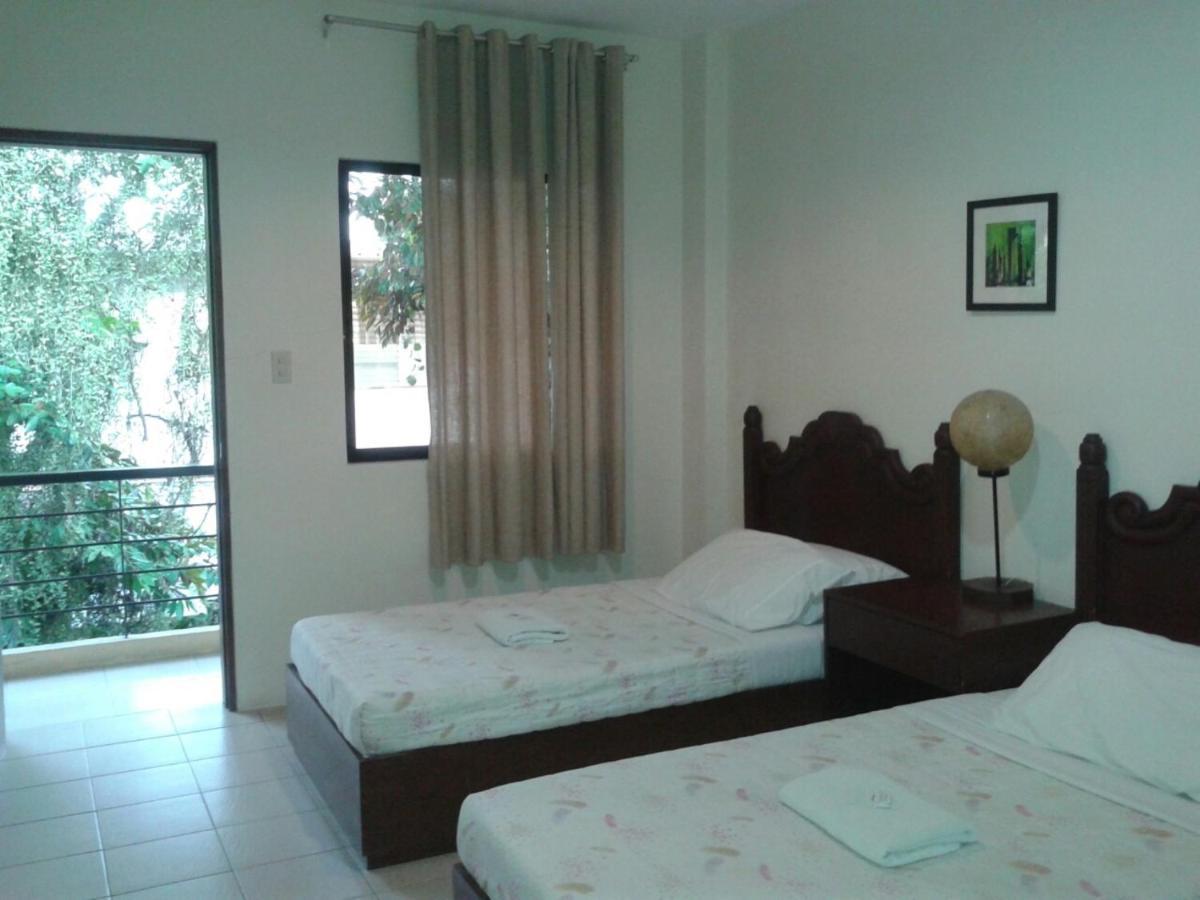 11Th Street Bed And Breakfast Bacolod Zimmer foto